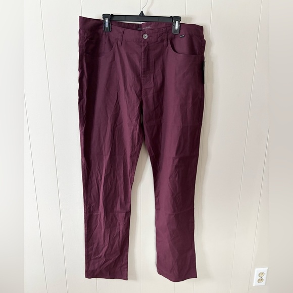 Travis Mathew maroon trifecta pants golf performance size 40x34 new - Picture 1 of 4